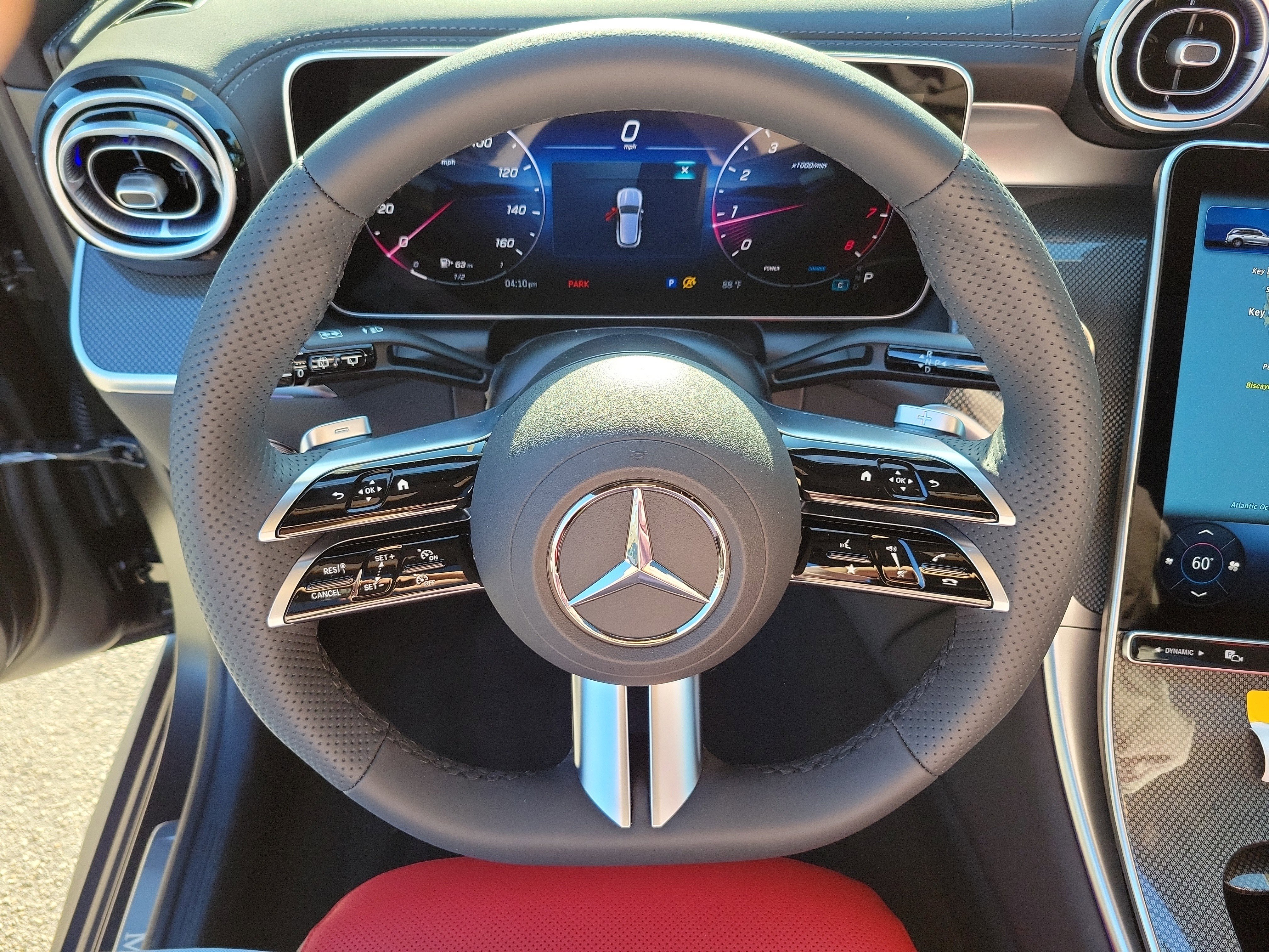 New 2026 MANUFAKTUR exclusive graphite grey magno Mercedes-Benz GLC 300 image 24