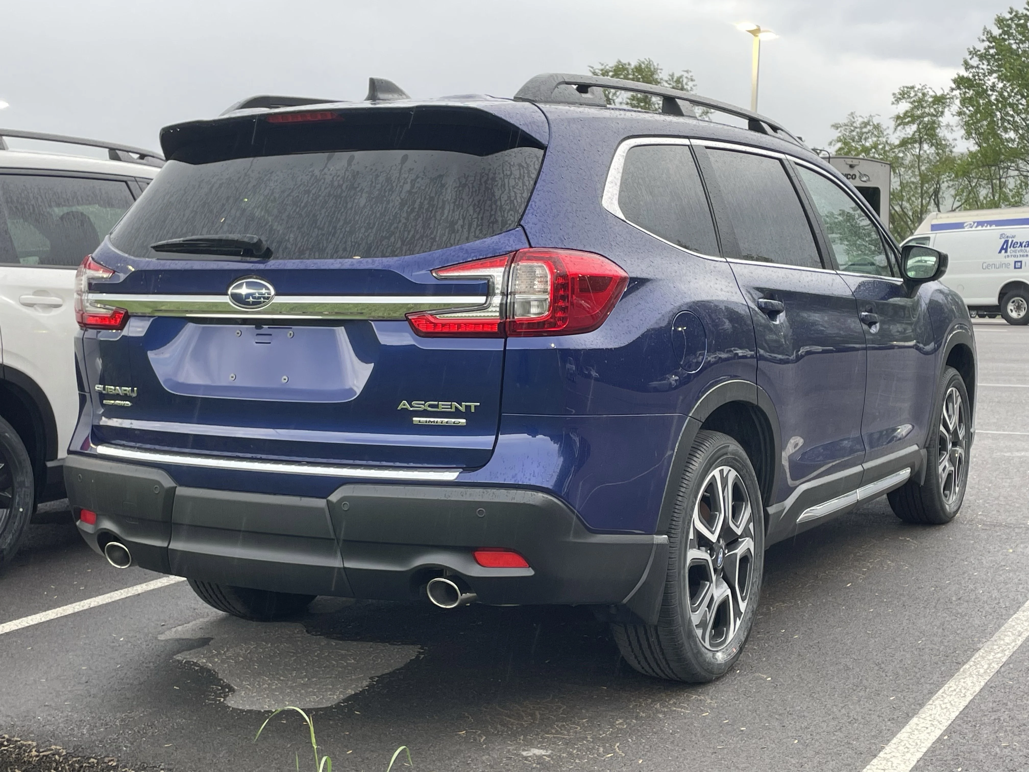 Used 2026 Sapphire Blue Pearl Subaru Limited image 2