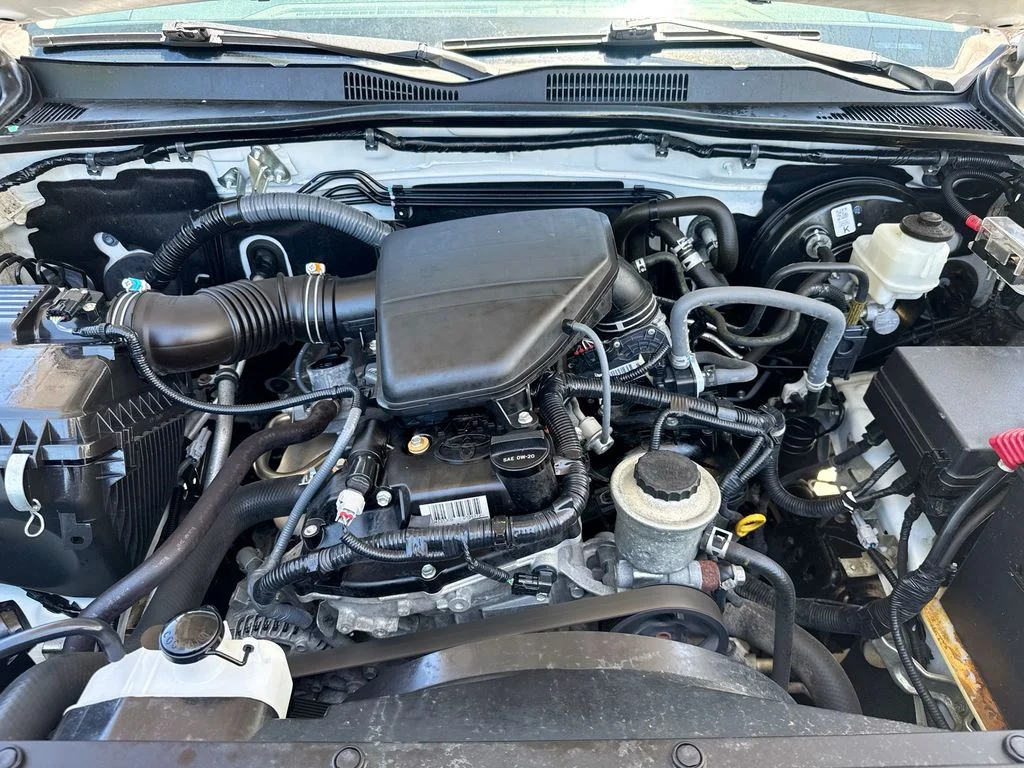 Used 2022 White Toyota SR image 27