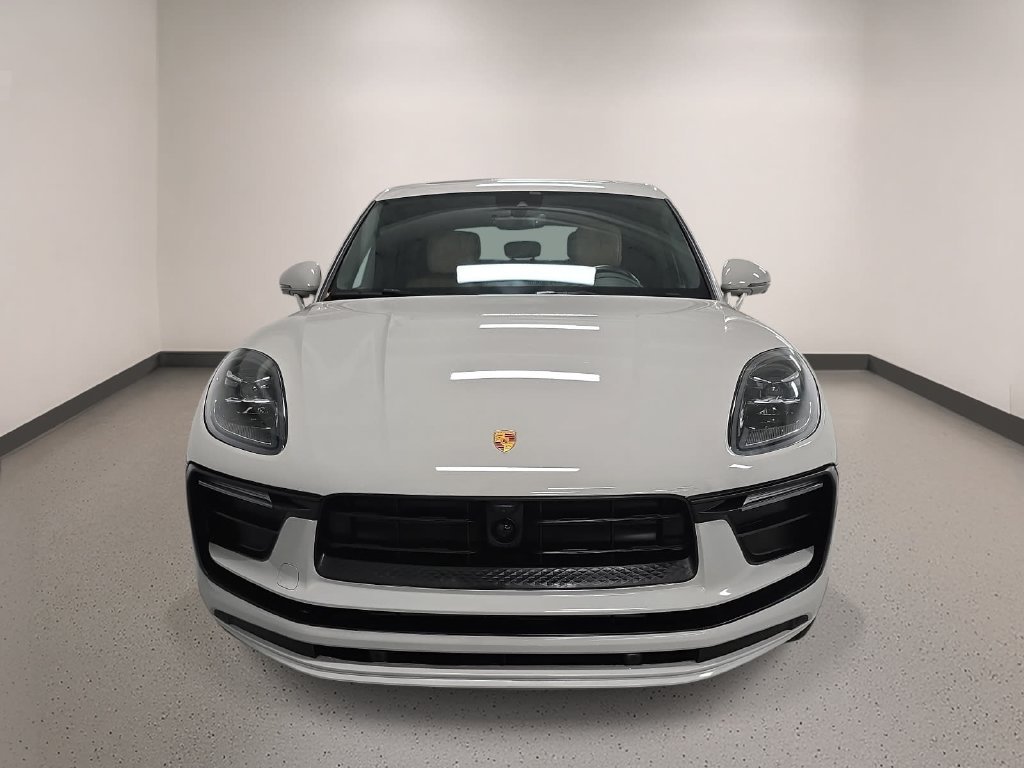 Certified Used 2023  Porsche  image 8