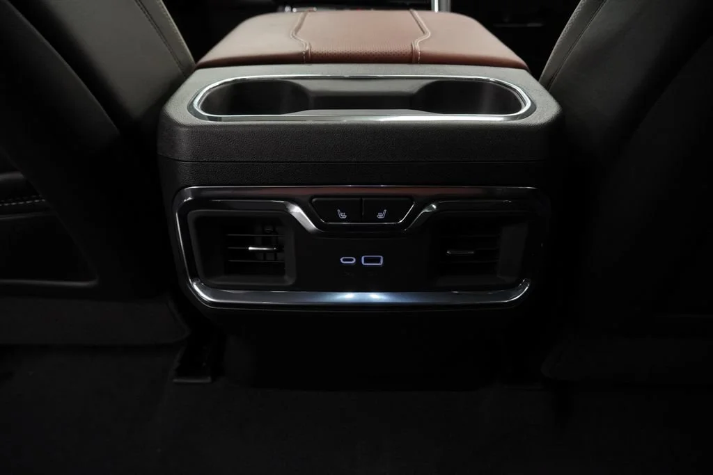 Used 2025 Onyx Black GMC Denali Ultimate image 20