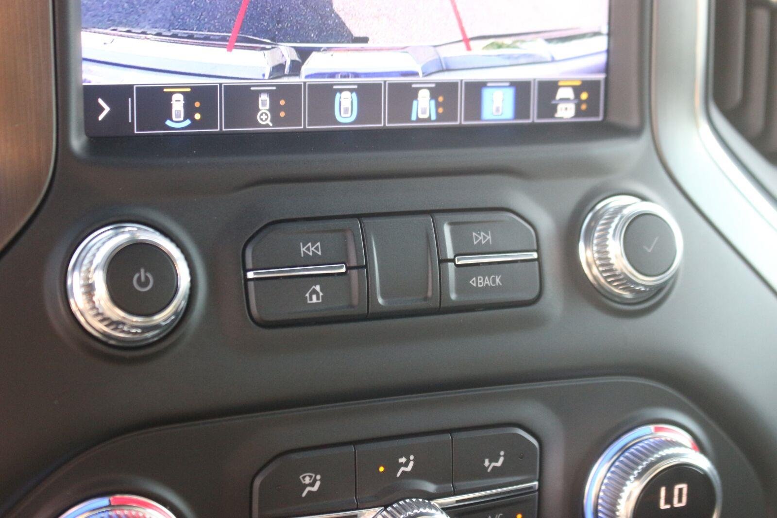 Used 2021 SUMMIT WHITE GMC AT4 image 25