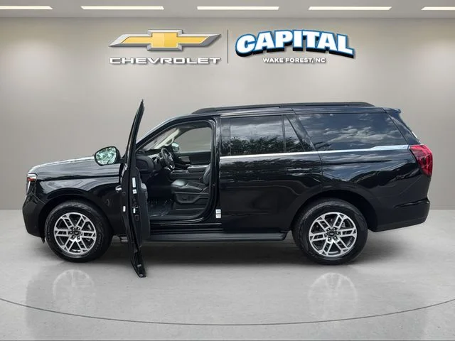 Used 2025 Black Ford Active image 9