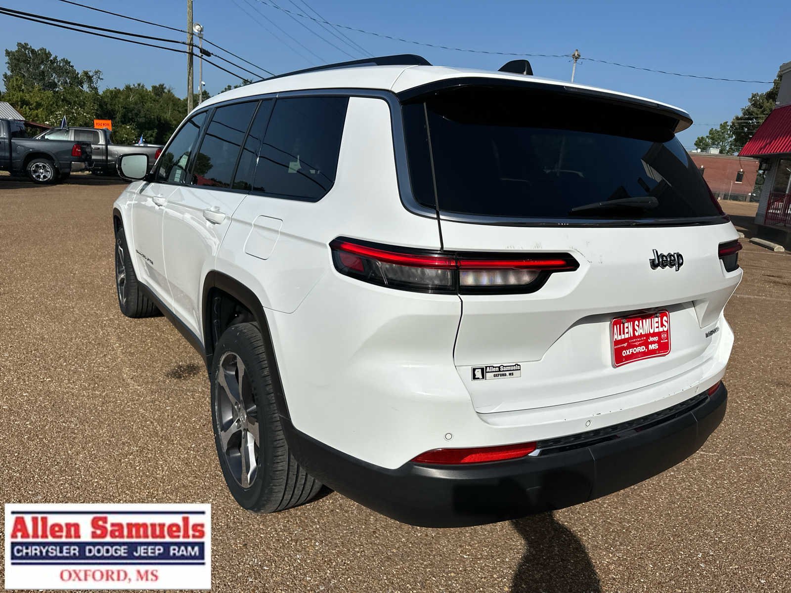 Certified Used 2023 Bright White Clearcoat Jeep Limited image 5