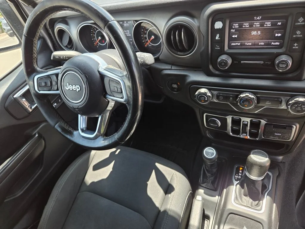 Used 2020 Silver Jeep Sport image 28
