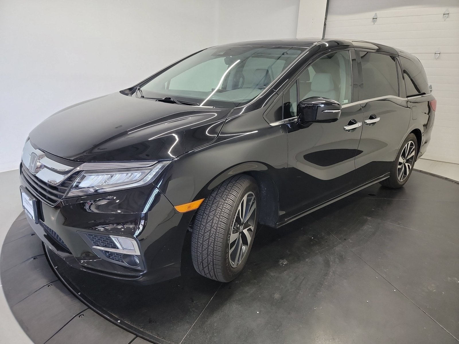 Used 2019 Crystal Black Pearl Honda Elite image 3