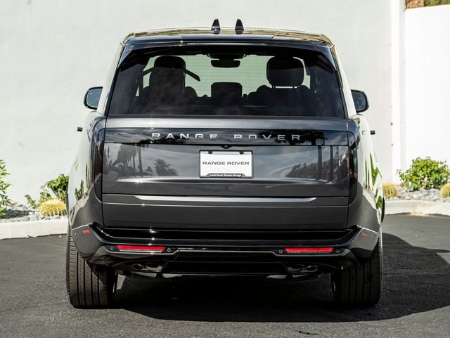 New 2026 Carpathian Grey Land Rover SE image 8