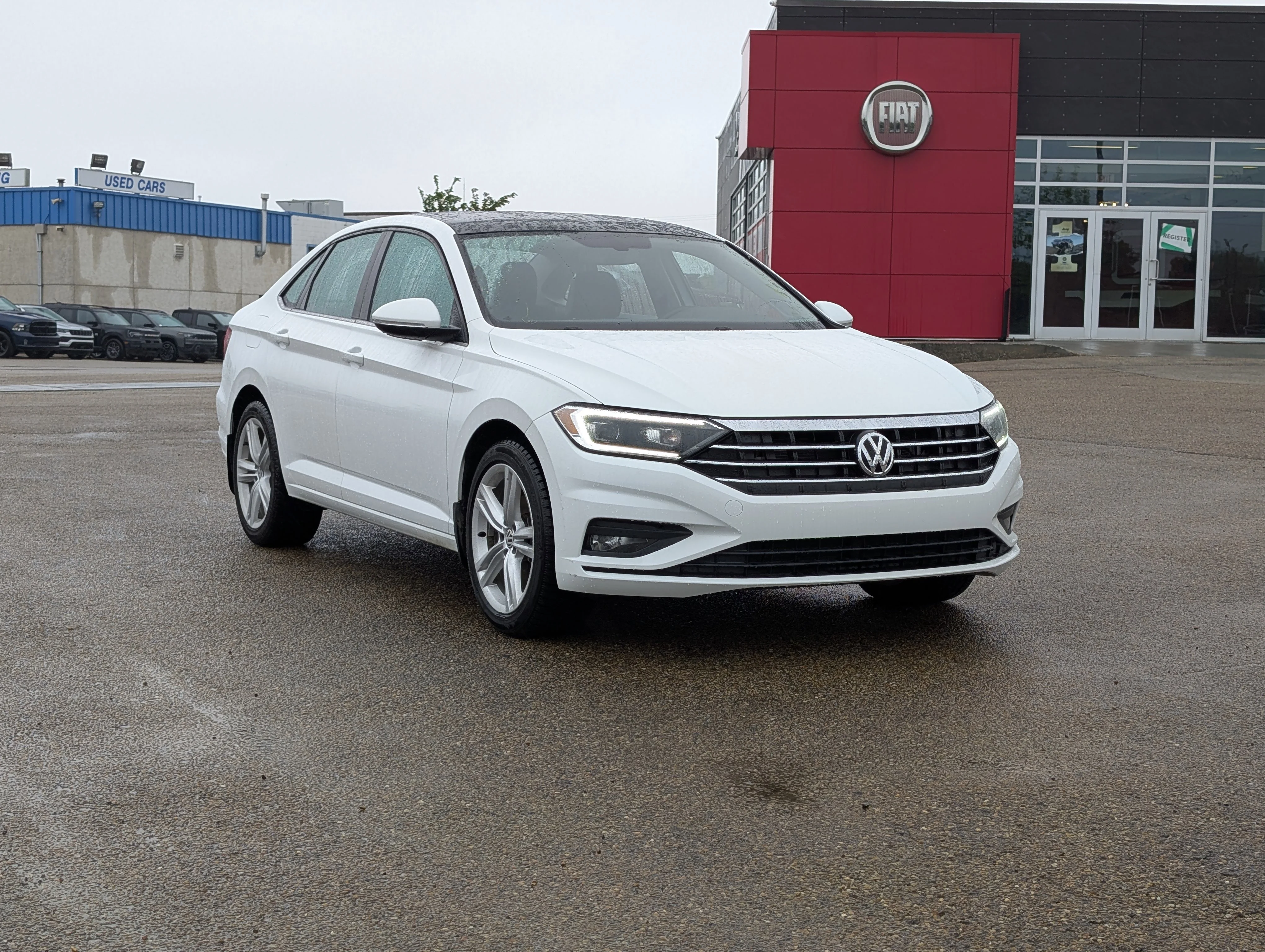 Used 2020 Pure White Volkswagen Execline image 9