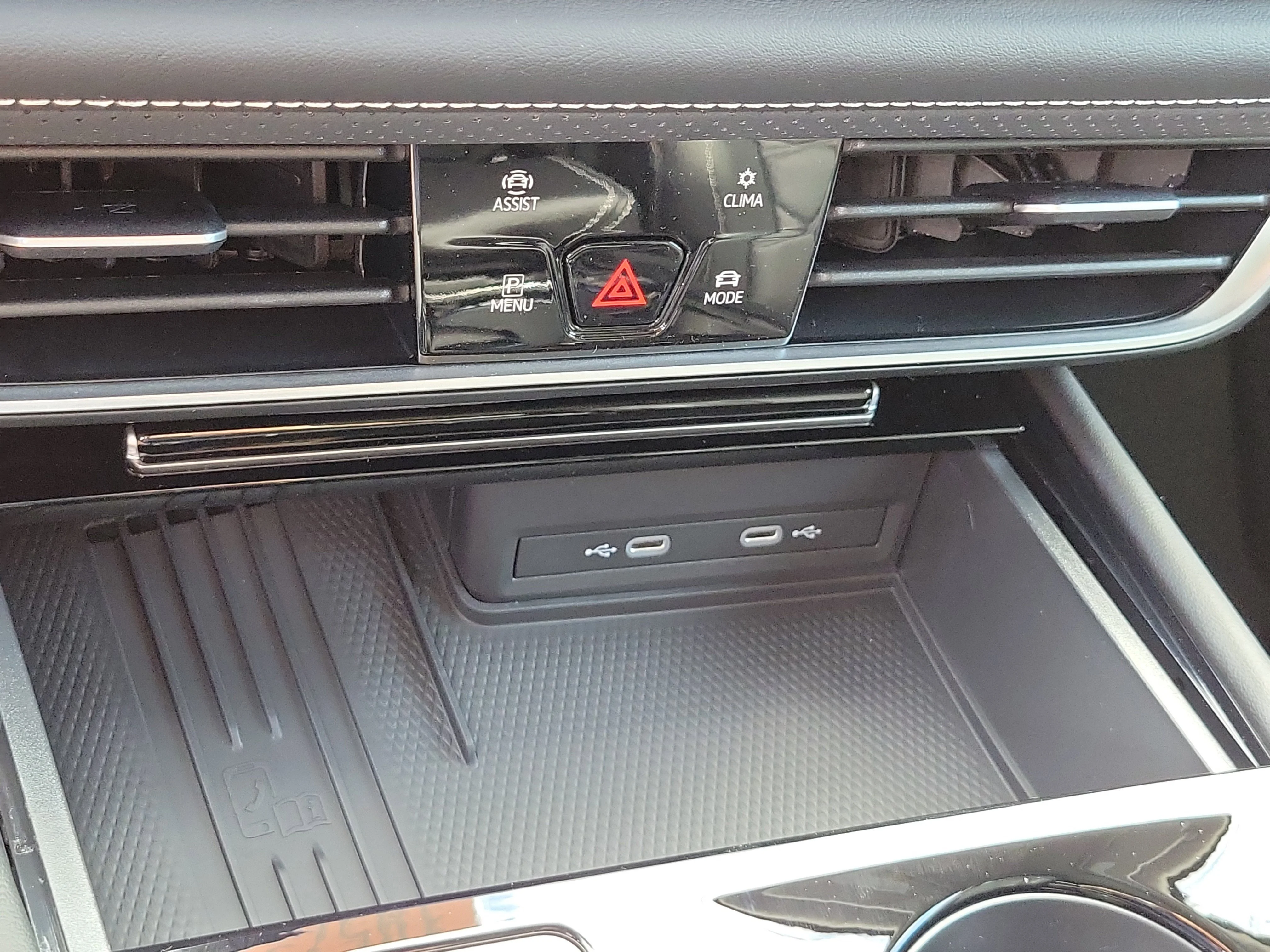 New 2026 Black Volkswagen SE w/Technology image 29