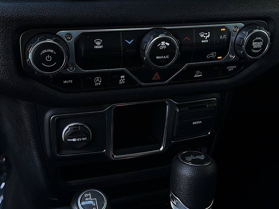 Used 2024 Black Clearcoat Jeep Sport image 13
