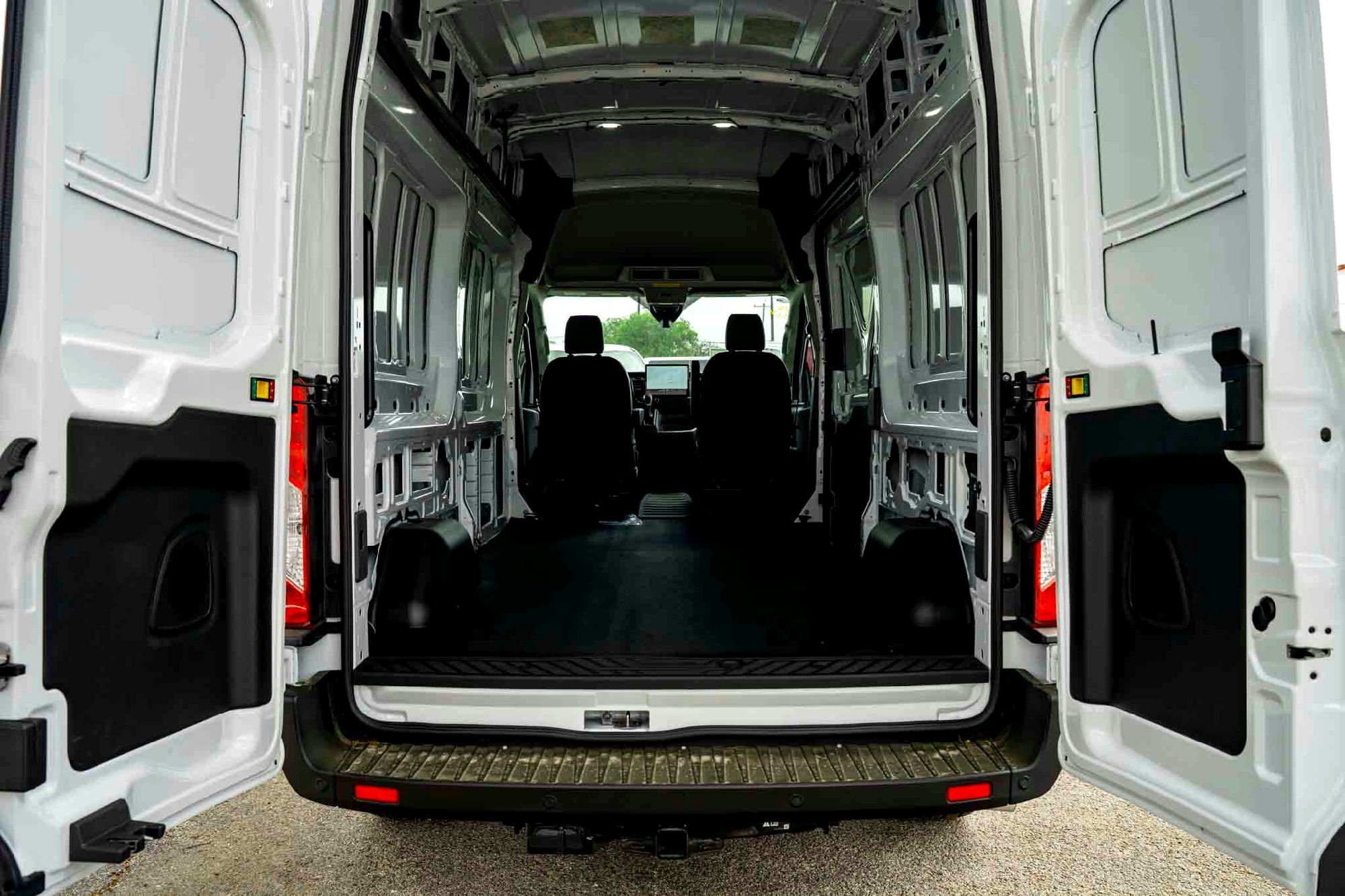 New 2026 Oxford White Ford  image 6