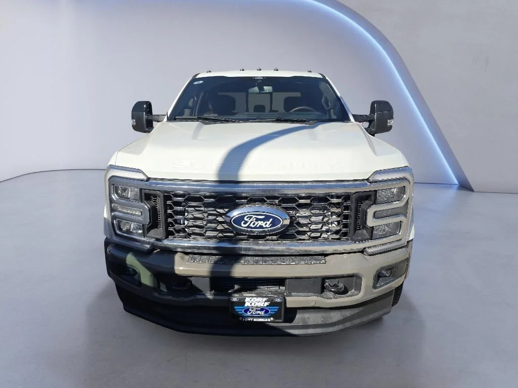 New 2027 Star White Metallic Tri-Coat Ford F-450® King Ranch® image 2
