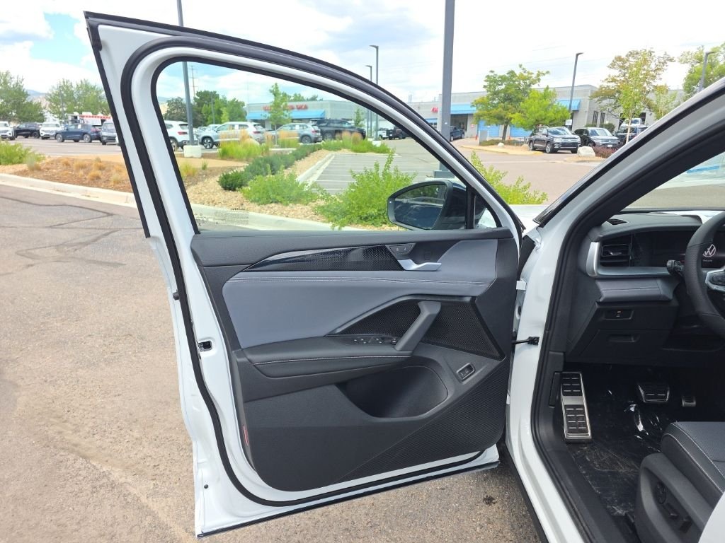 New 2026 Opal White w/Deep Black Roof Volkswagen 2.0T SE R-Line Black image 10