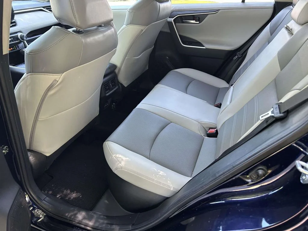 Used 2023  Toyota Limited image 9