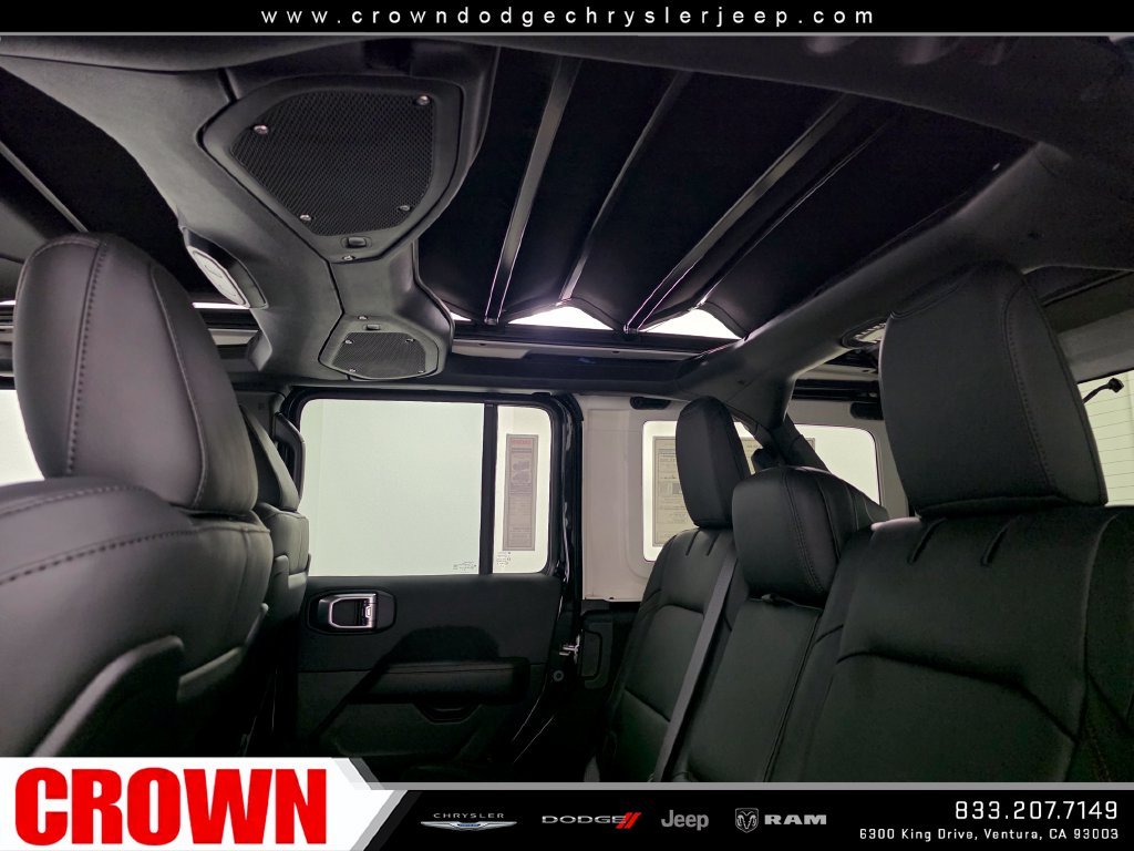 New 2027 Black Clear-Coat Paint Jeep  image 13