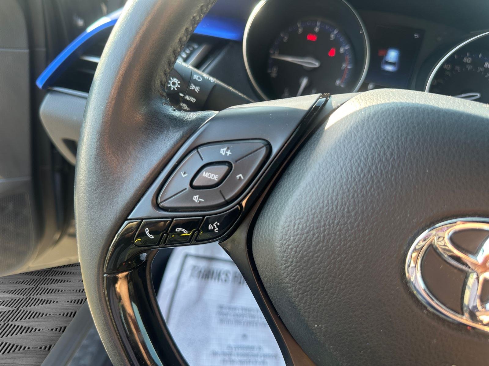 Used 2022 Magnetic Gray Metallic Toyota XLE image 17