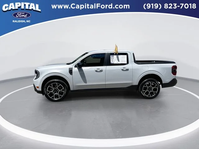 Used 2025 White Ford Lariat image 5