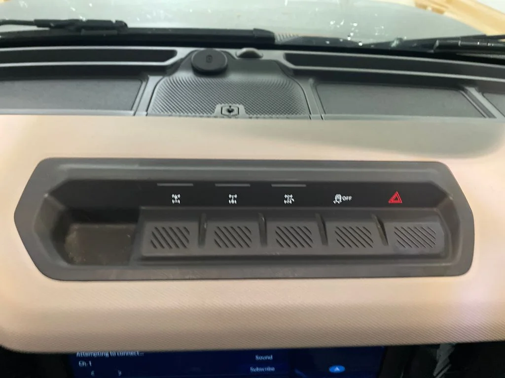 Used 2022 CYBER ORANGE MET TRI-COAT Ford Wildtrak image 18