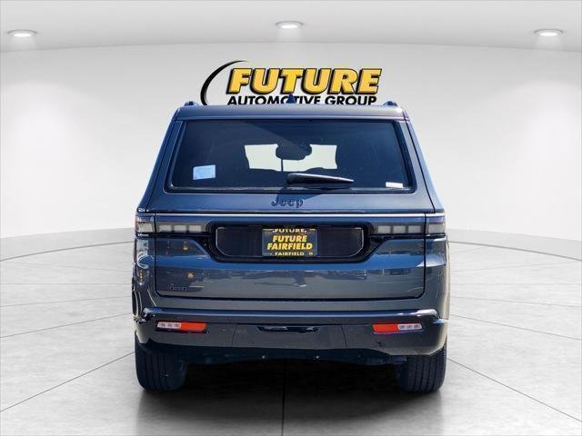 New 2026 Baltic-Gray Metallic Clear-Coat Exterior Paint Jeep Grand Wagoneer image 8