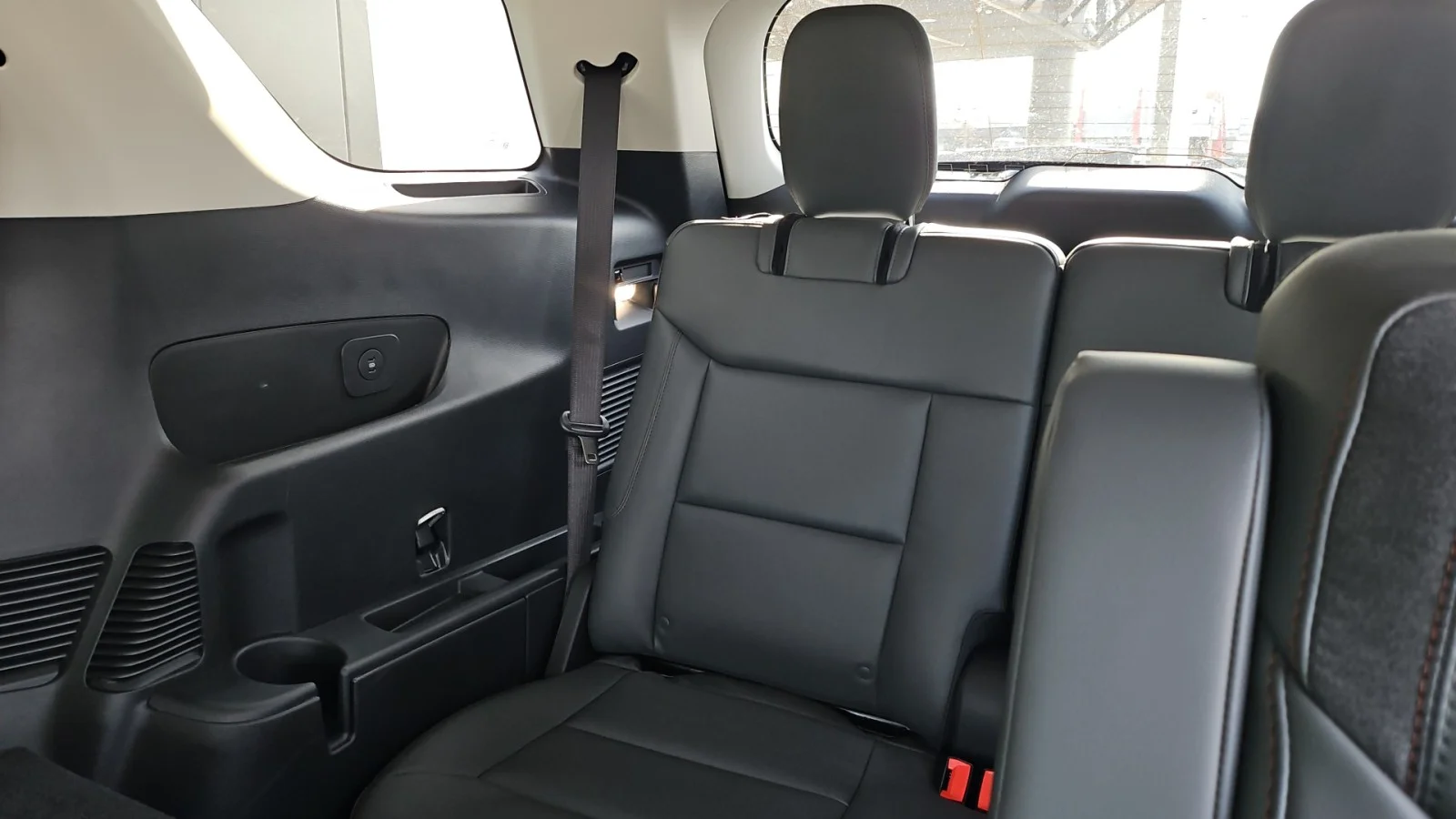 New 2026 Carbonized Gray Metallic Ford Active RWD image 10
