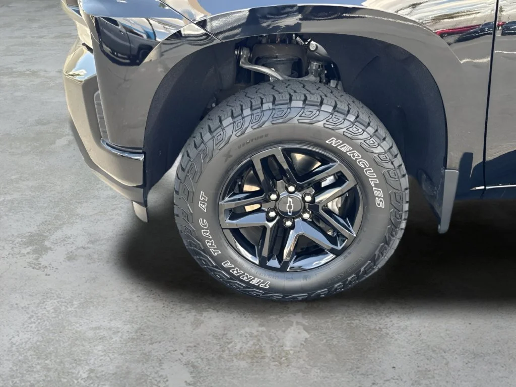 Used 2021 BLACK Chevrolet LT Trail Boss image 34