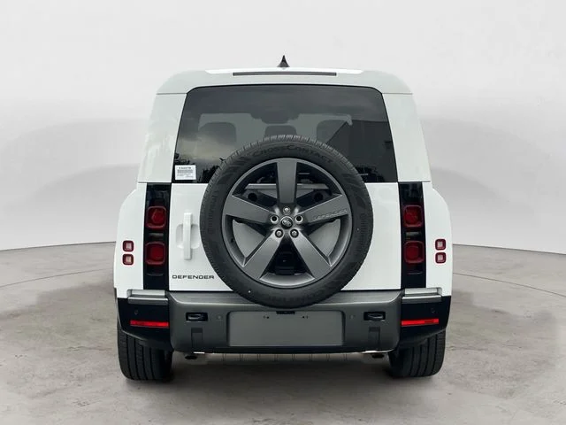 Used 2024 White Land Rover Outbound image 5