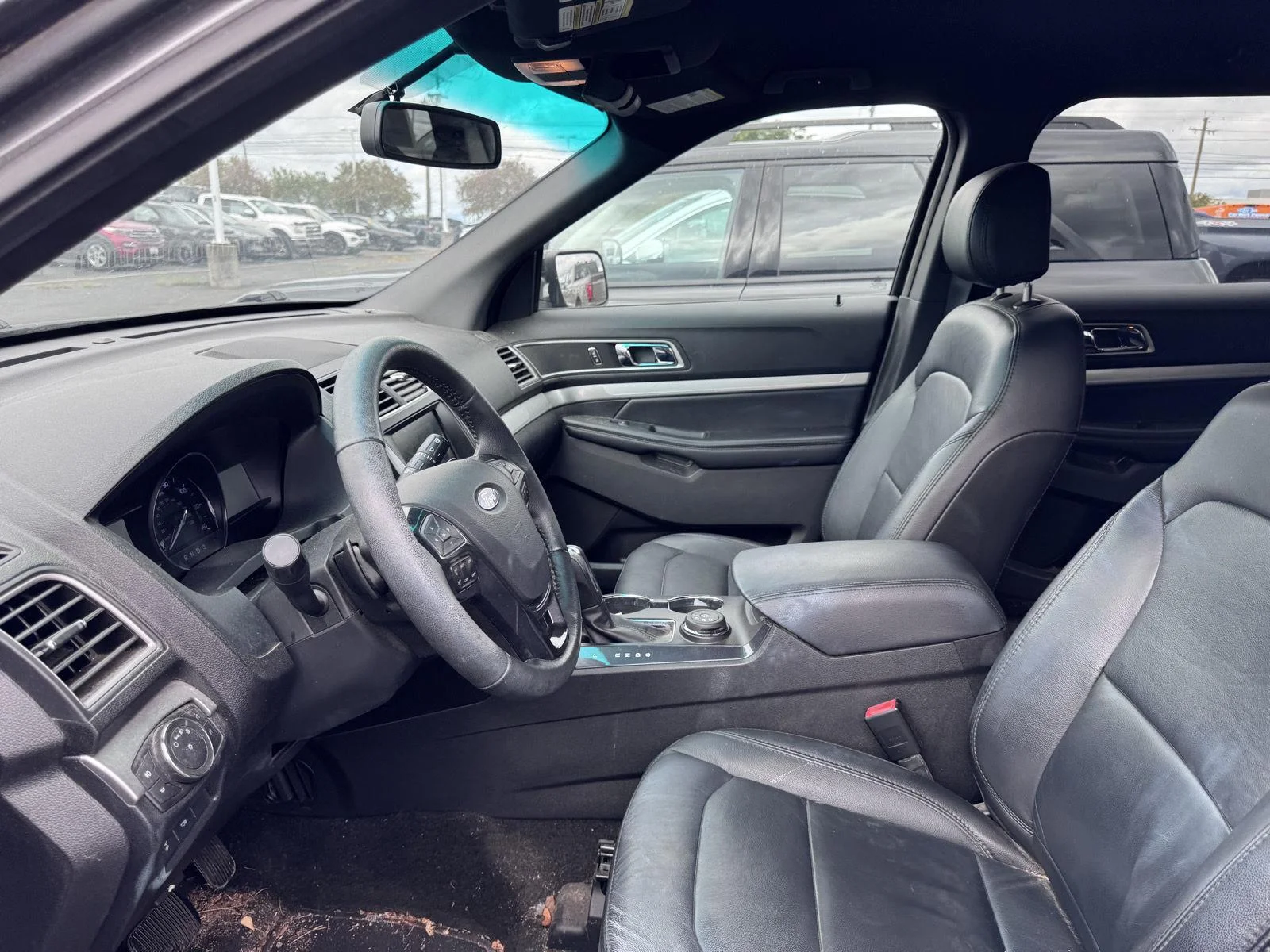 Used 2017 Magnetic Ford XLT image 9