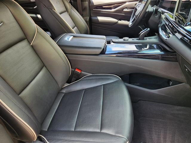 Used 2021 Black Cadillac Sport image 14