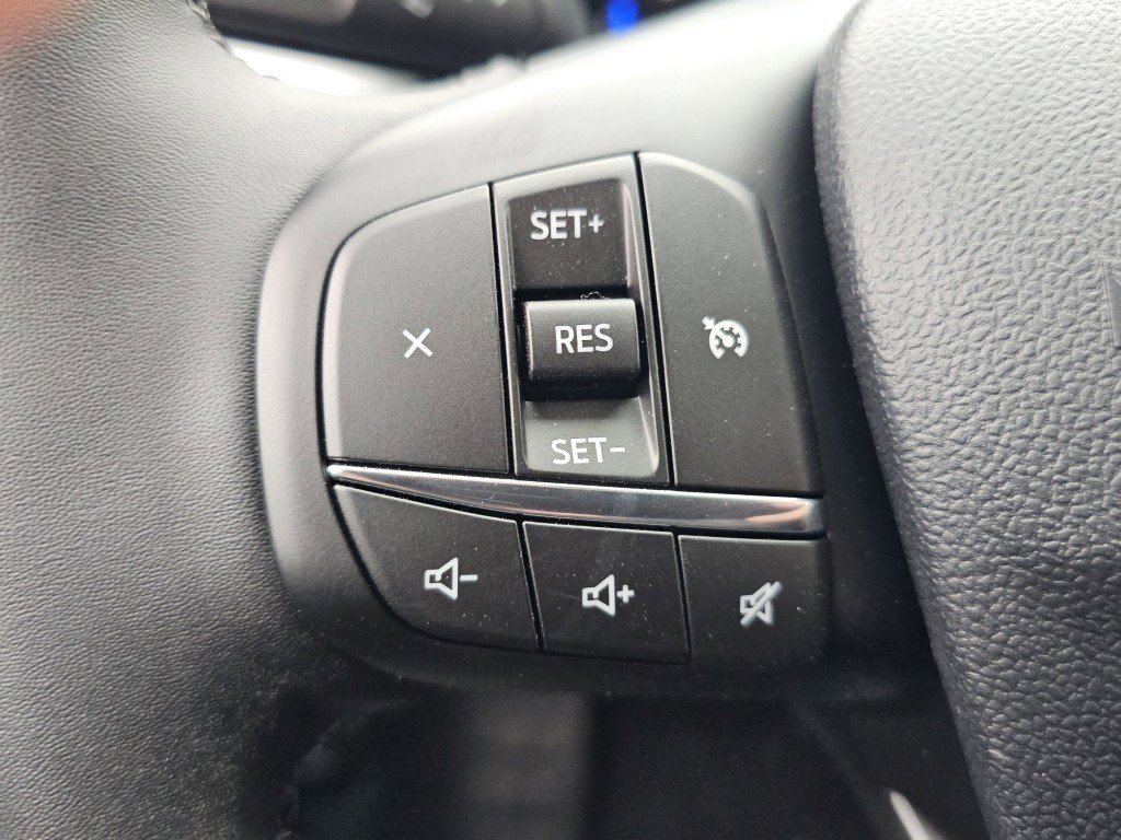 New 2026 Carbonized Gray Metallic Ford XLT image 11