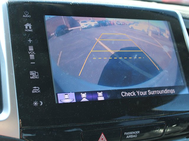 Used 2017 White Honda EX-L image 11