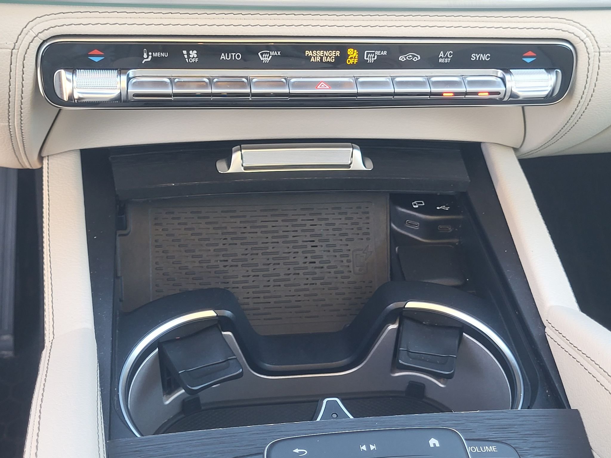 Certified Used 2023 MANUFAKTUR Diamond White Bright Mercedes-Benz GLE450 4MATIC® image 27