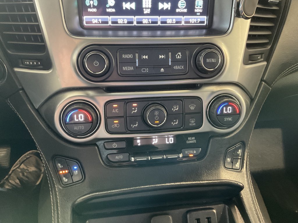 Used 2020 Gray Chevrolet Premier image 28