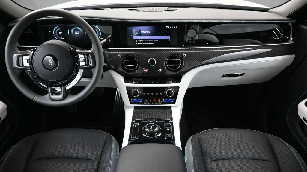 Used 2025 Black Rolls-Royce  image 4
