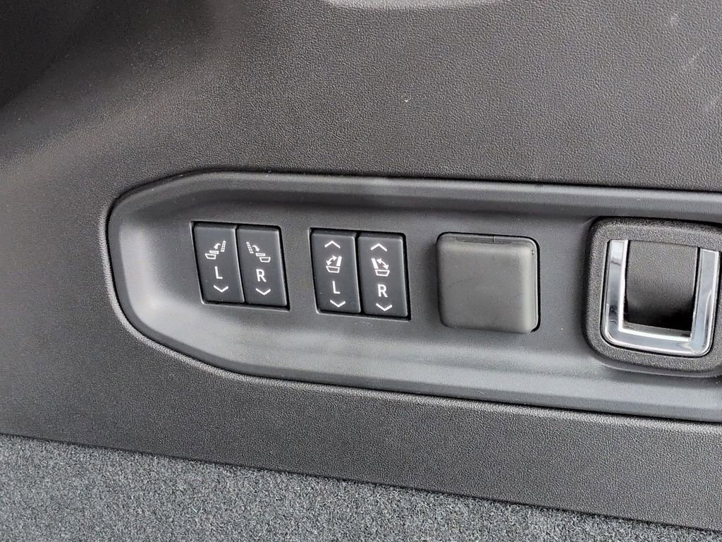 2026 Cadillac VISTIQ Sport - Photo 40