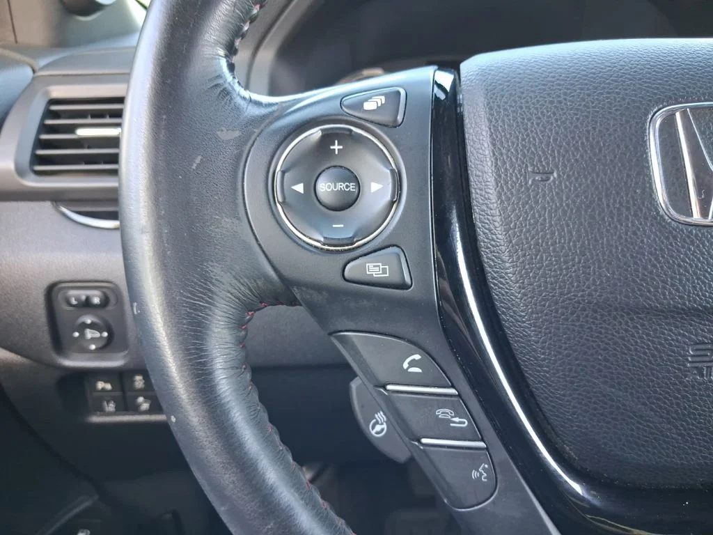Used 2019  Honda Black Edition image 34