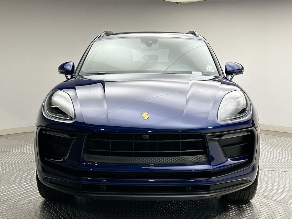 Used 2022 Gentian Blue Metallic Porsche  image 16