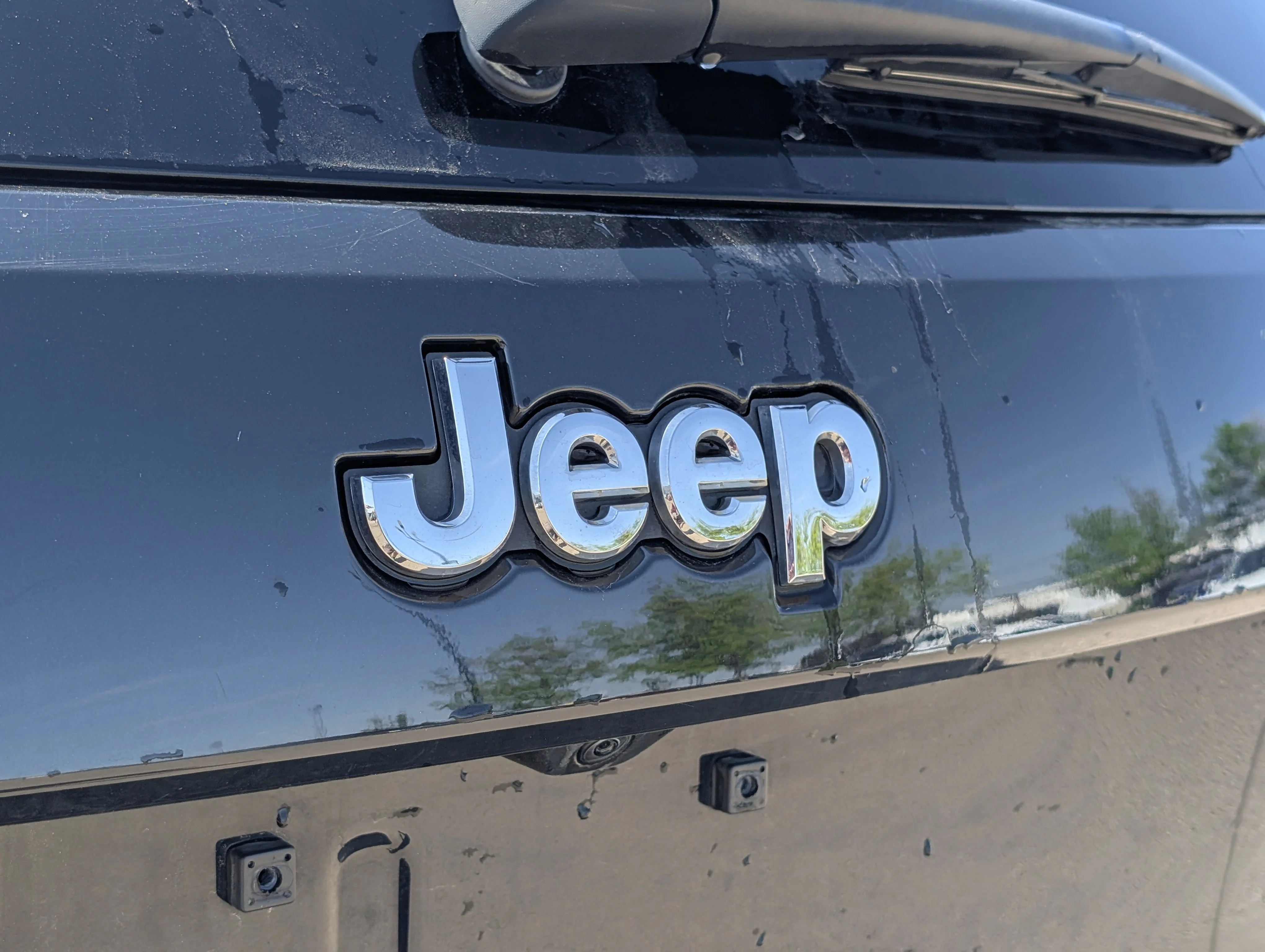 Used 2022 Diamond Black Crystal Pearlcoat Jeep Limited image 15