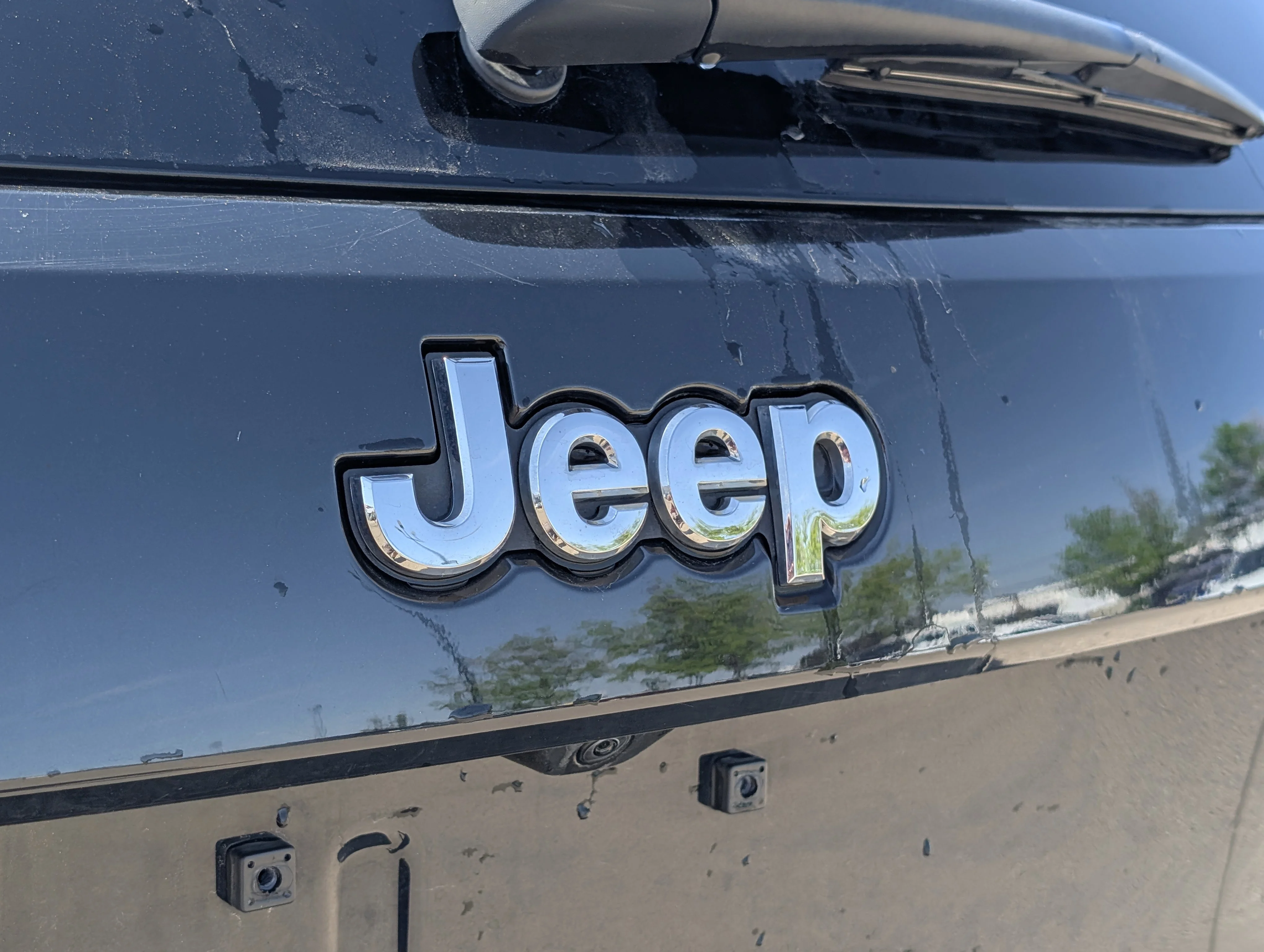 Used 2022 Diamond Black Crystal Pearlcoat Jeep Limited image 15