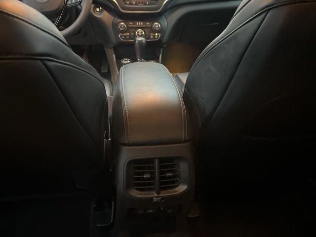 2023 Jeep Cherokee Altitude Lux - Photo 15