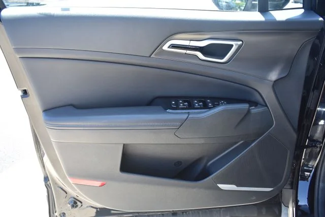 Used 2023 Black Kia EX image 9