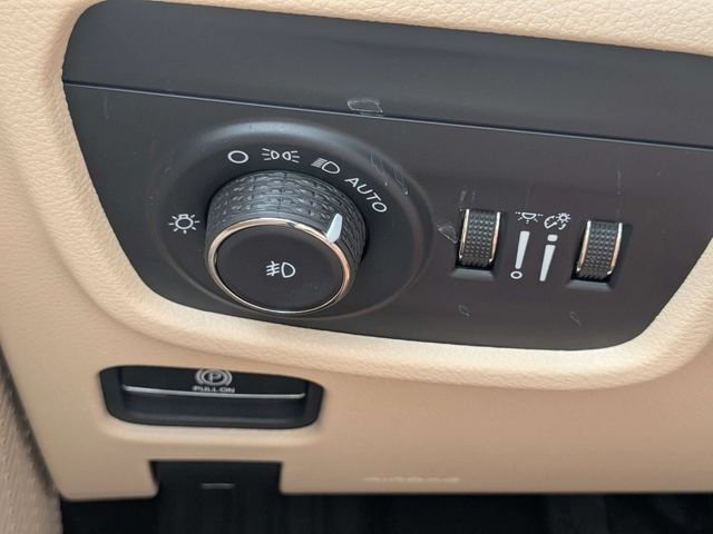 Used 2024 Red Jeep Limited image 27