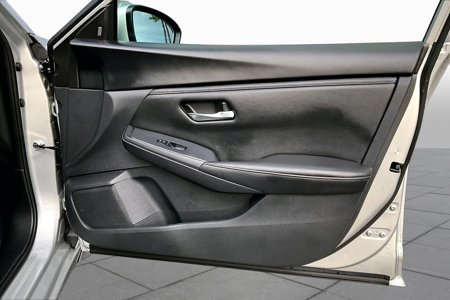 Used 2023 Brilliant Silver Metallic Nissan S image 23