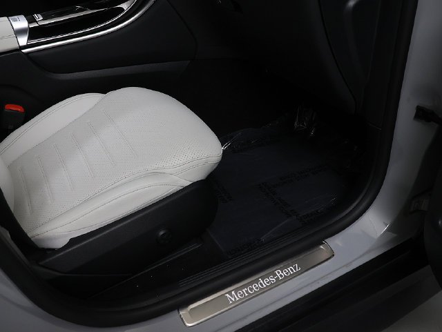 Certified Used 2025 MANUFAKTUR Alpine Grey Mercedes-Benz GLC 350e image 36