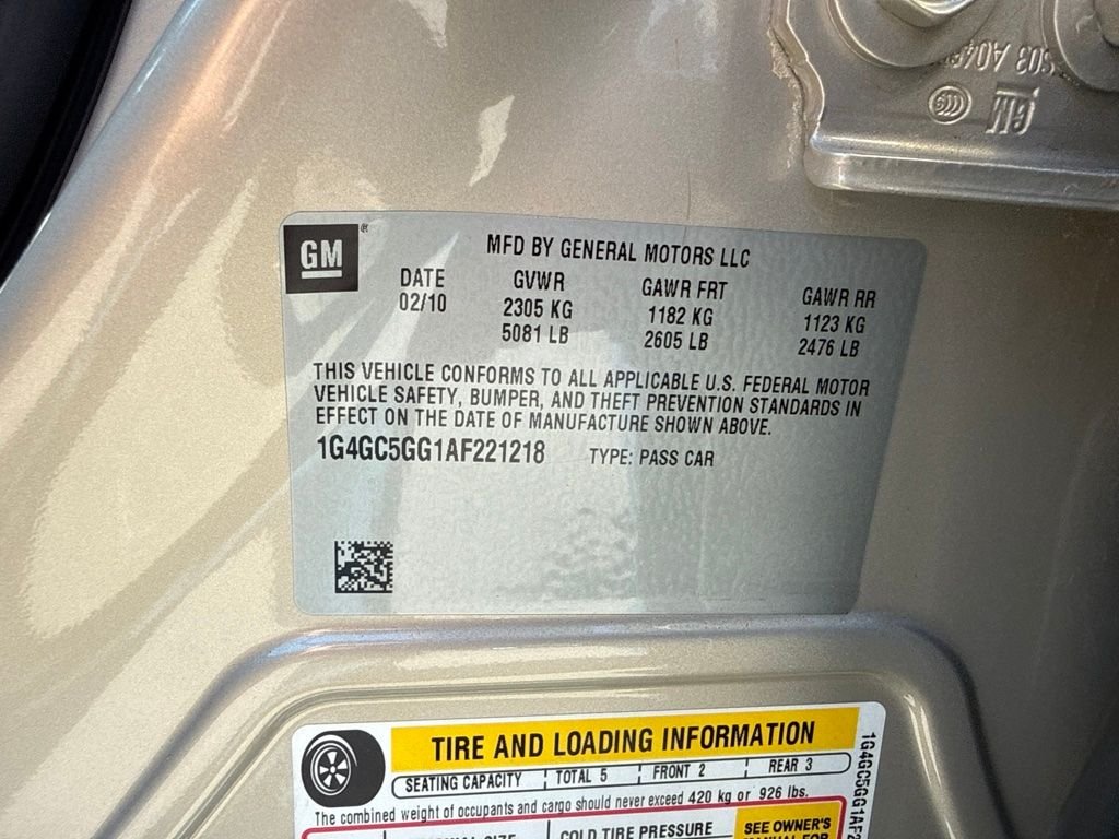 Used 2010 Gold Buick CXL image 20