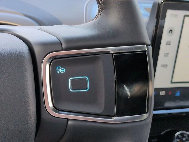 New 2026 Space Silver Metallic Ford Platinum® image 25