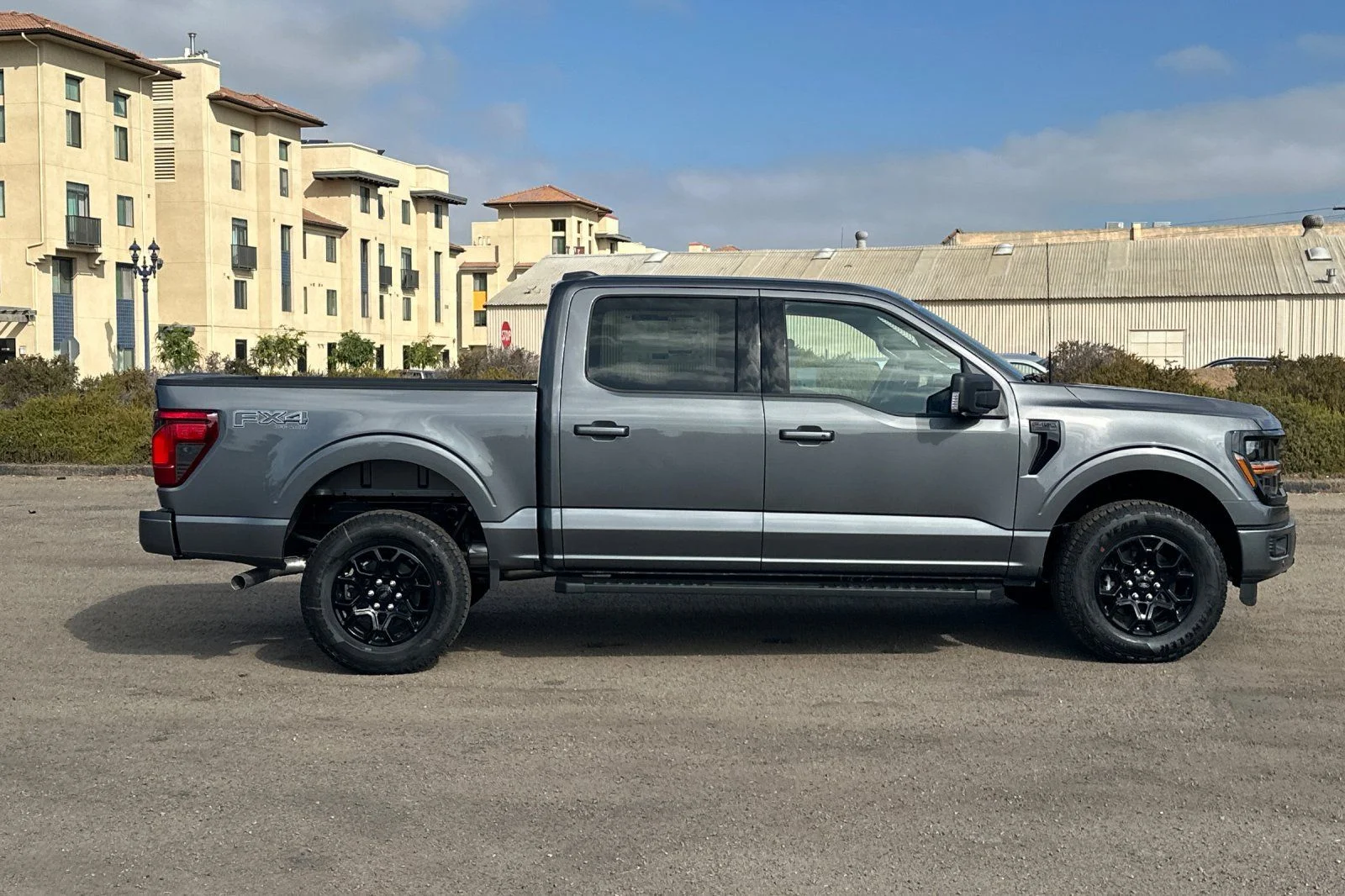 New 2026 Carbonized Gray Metallic Ford XLT image 2