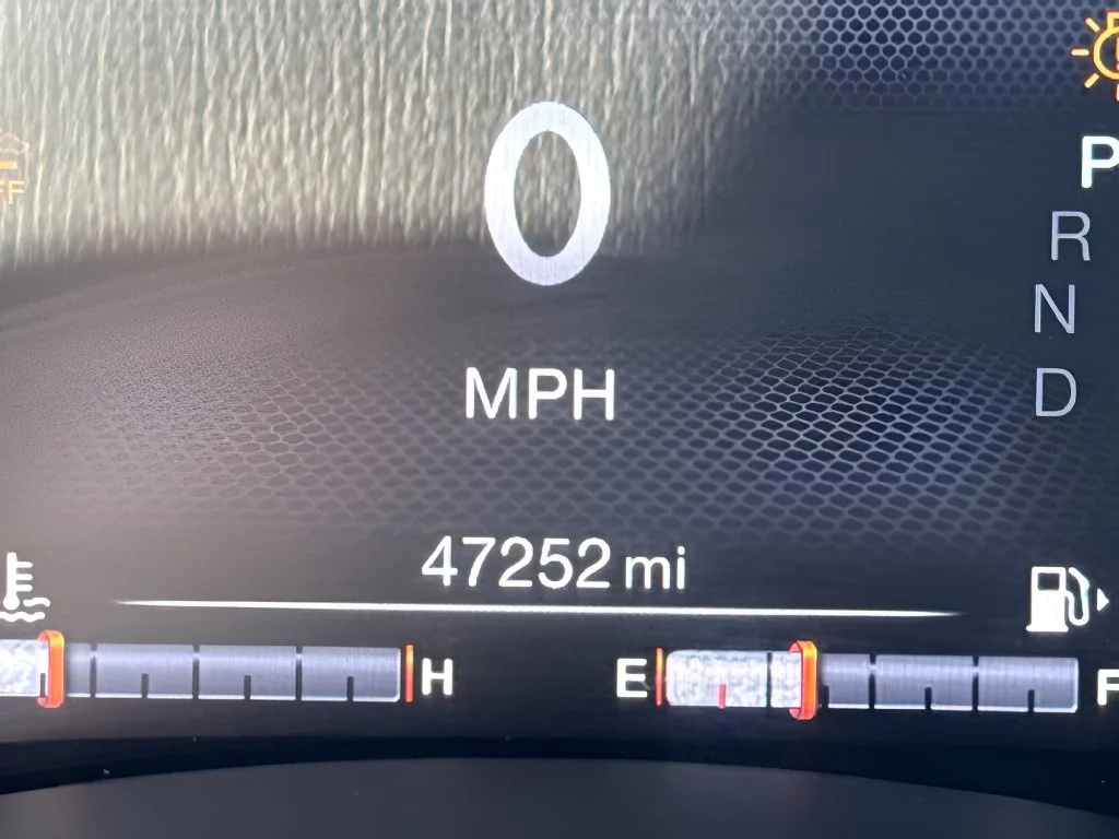 Used 2022 White Jeep Latitude image 22