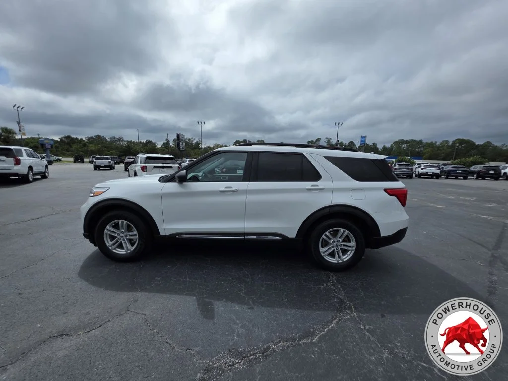 Used 2021 White Ford XLT image 2