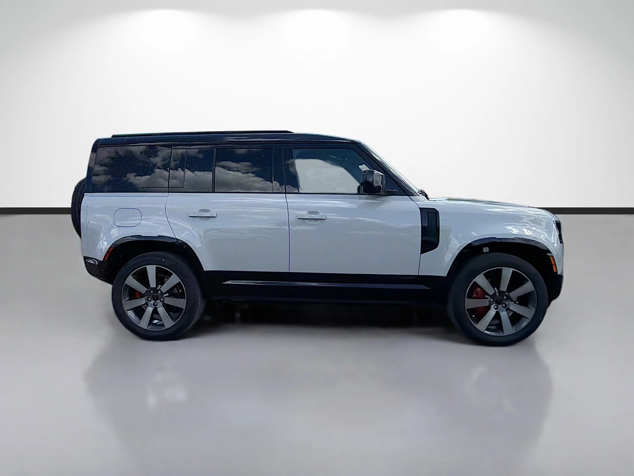 New 2026 Borasco Grey Metallic Land Rover X image 6