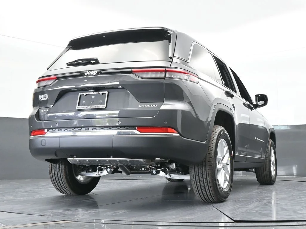 New 2026 Baltic Gray Metallic Clearcoat Jeep Laredo X image 57
